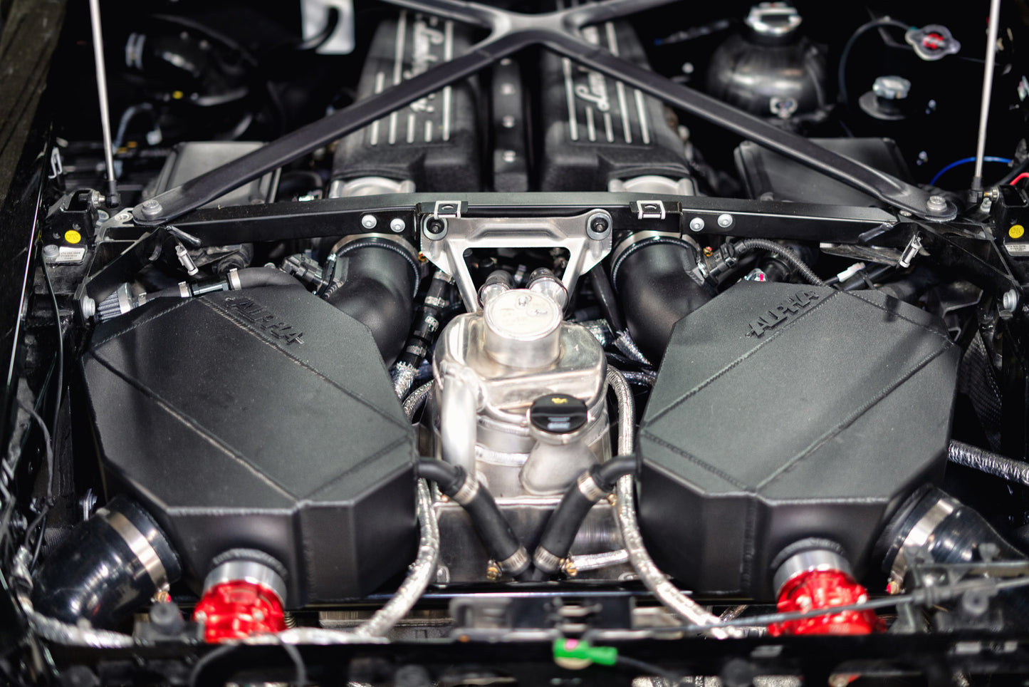 CS Motoring - AMS PERFORMANCE LAMBORGHINI HURACAN ALPHA TWIN TURBO KIT for aftermarket drage racing and roll racing boosted v10 race engines