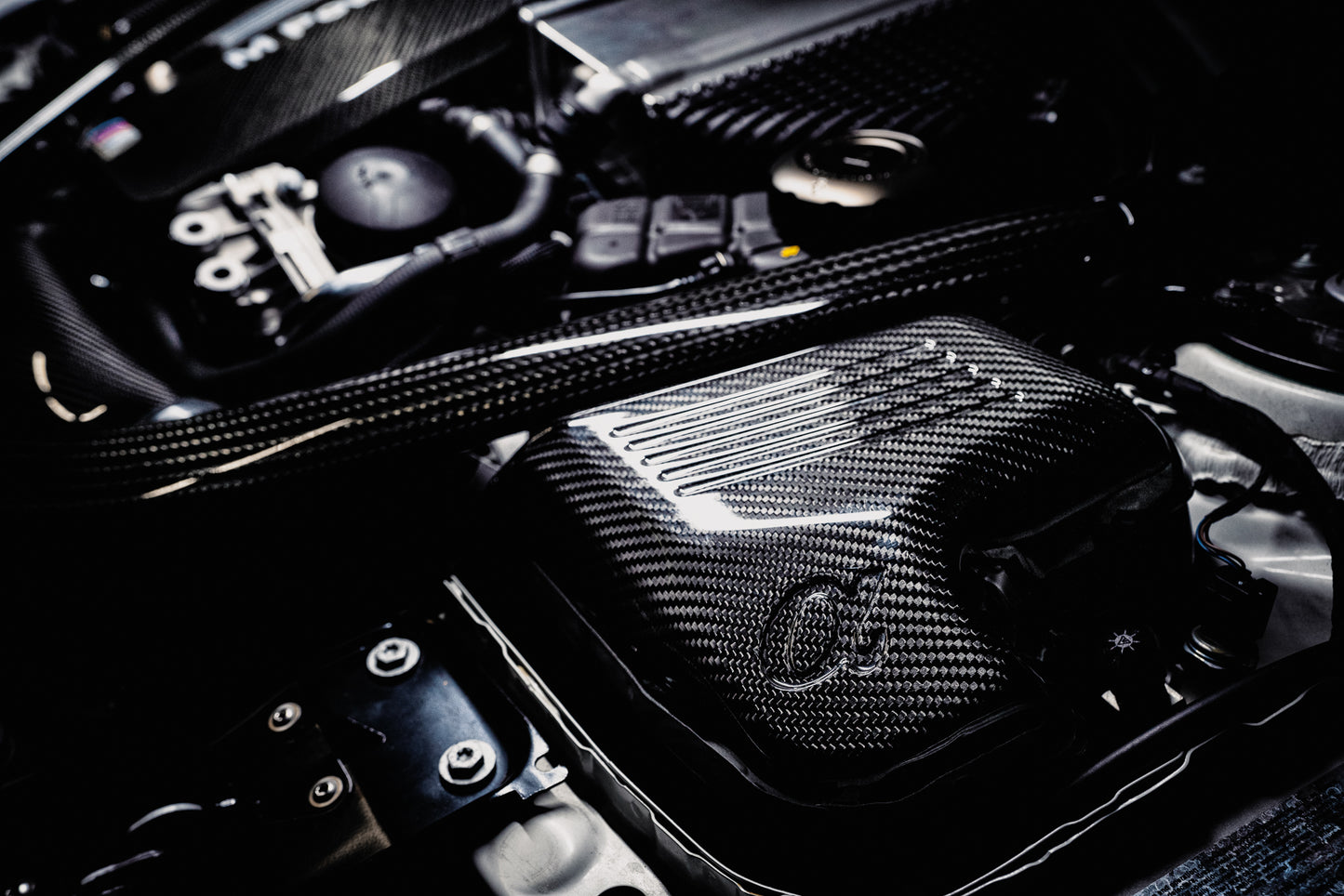 CS Motoring - AMS PERFORMANCE BMW M3/M4 S55 CARBON INTAKE F80/F82/F83 cold air turbocharged and booster aftermarket BMW